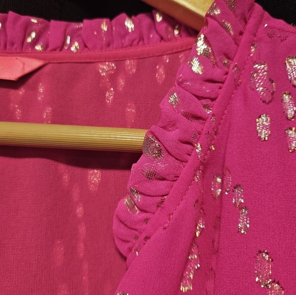 Lilly Pulitzer Pink Topaz Silk Metallic Gold Ruffle V-Neck Blouse Large - Picture 6 of 7